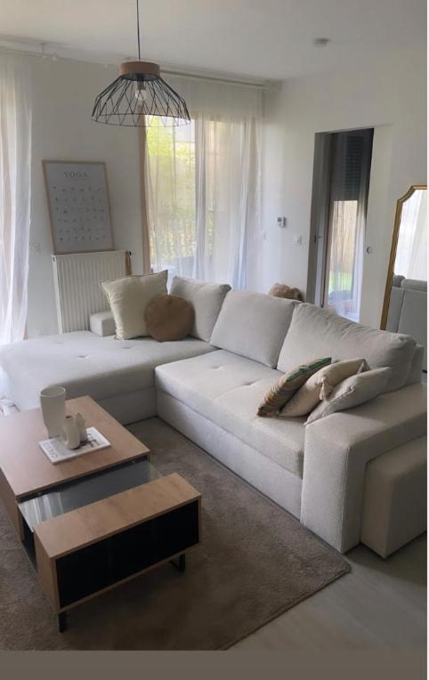 Appartement Cosy Et Bien Equipe Nanterre Luaran gambar
